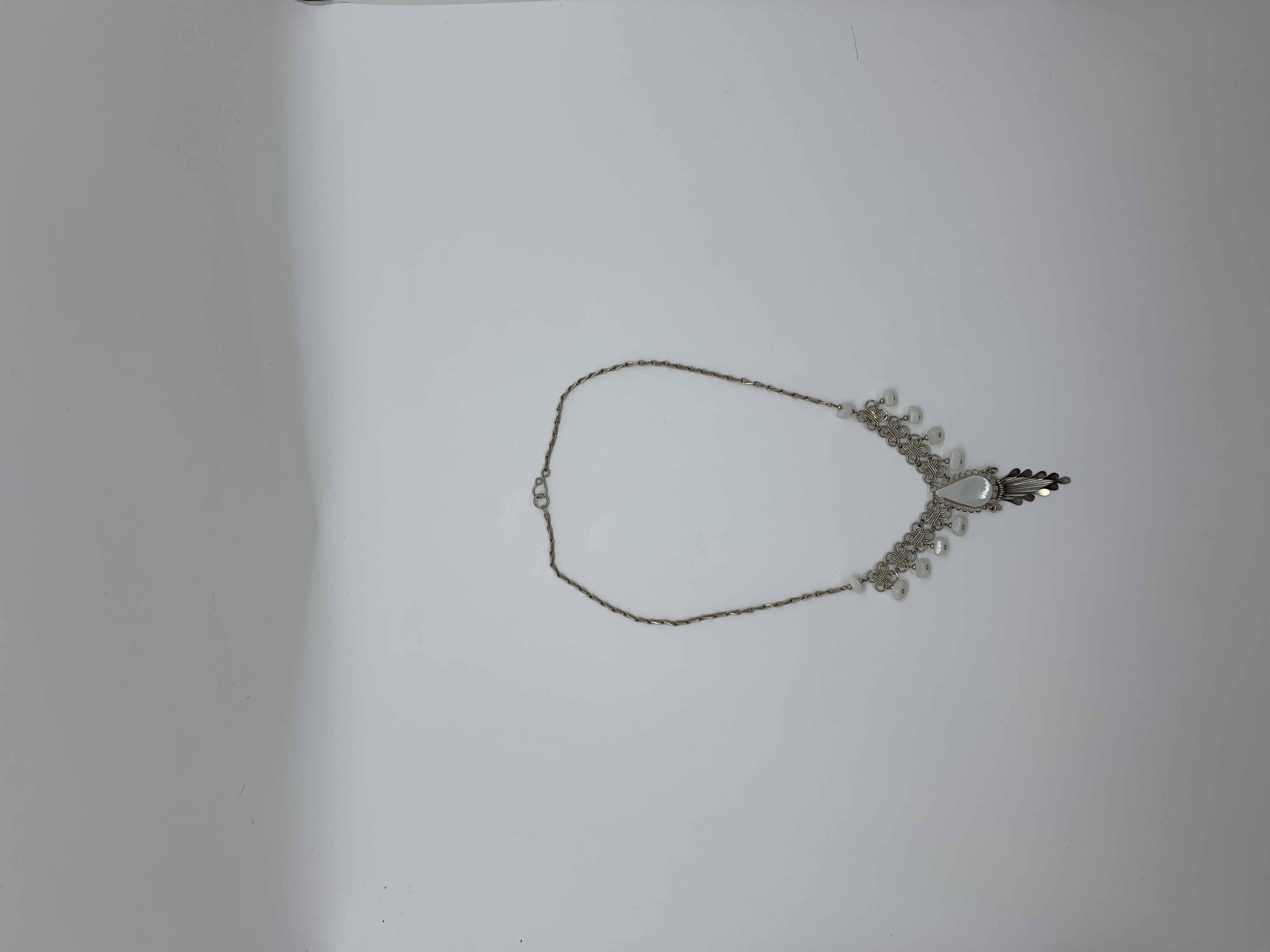 Collier - Pierre Blanche